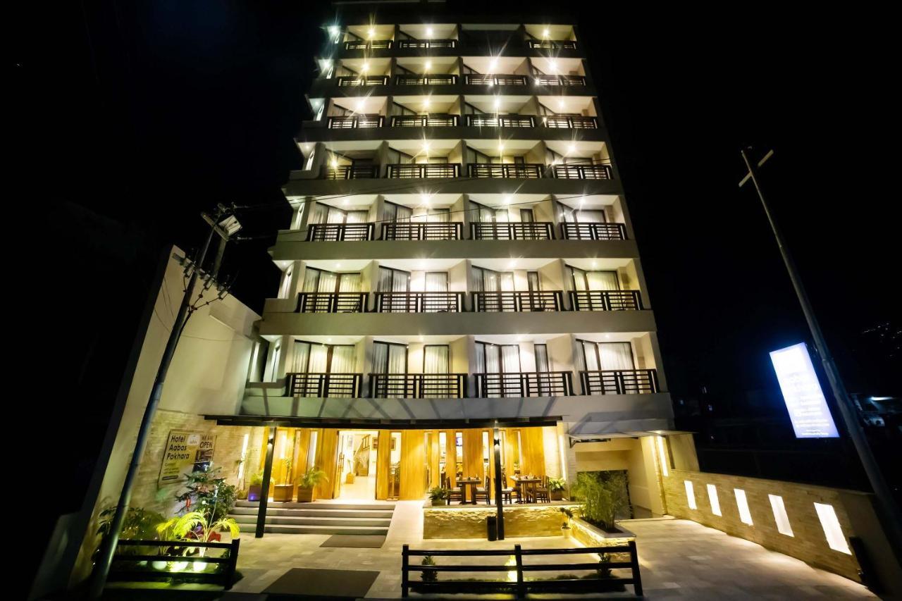 מלון Aabas Pokhara By Barahi Hospitality מראה חיצוני תמונה