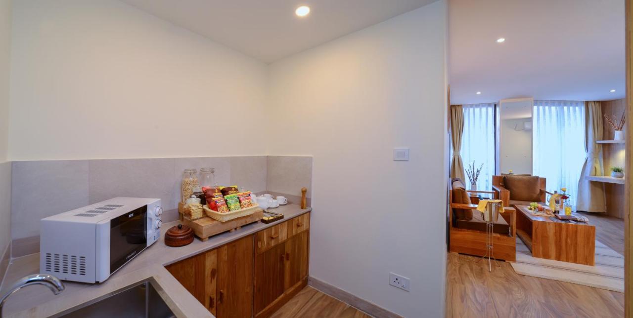 מלון Aabas Pokhara By Barahi Hospitality מראה חיצוני תמונה